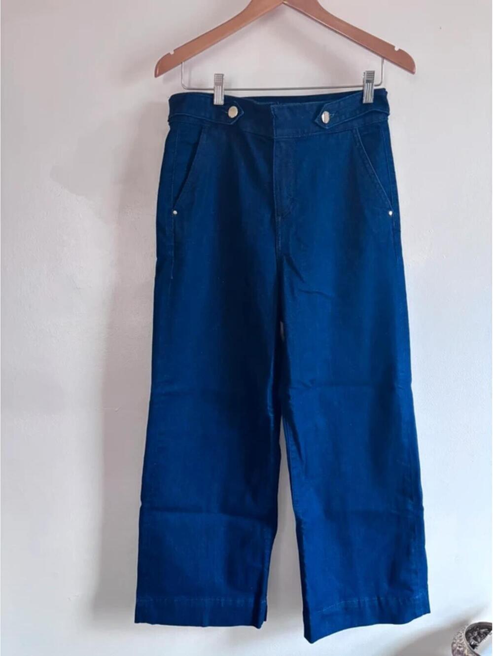 LOFT Wide Leg Crop Jeans in Dark Blue size 6